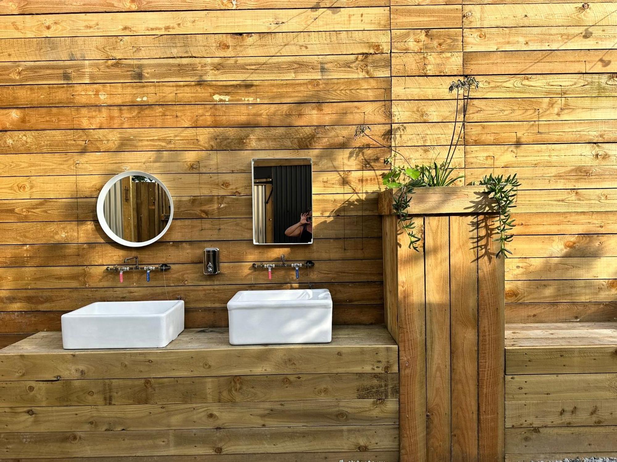 Lakeside Glamping Firecrest St Columb Major Exterior foto
